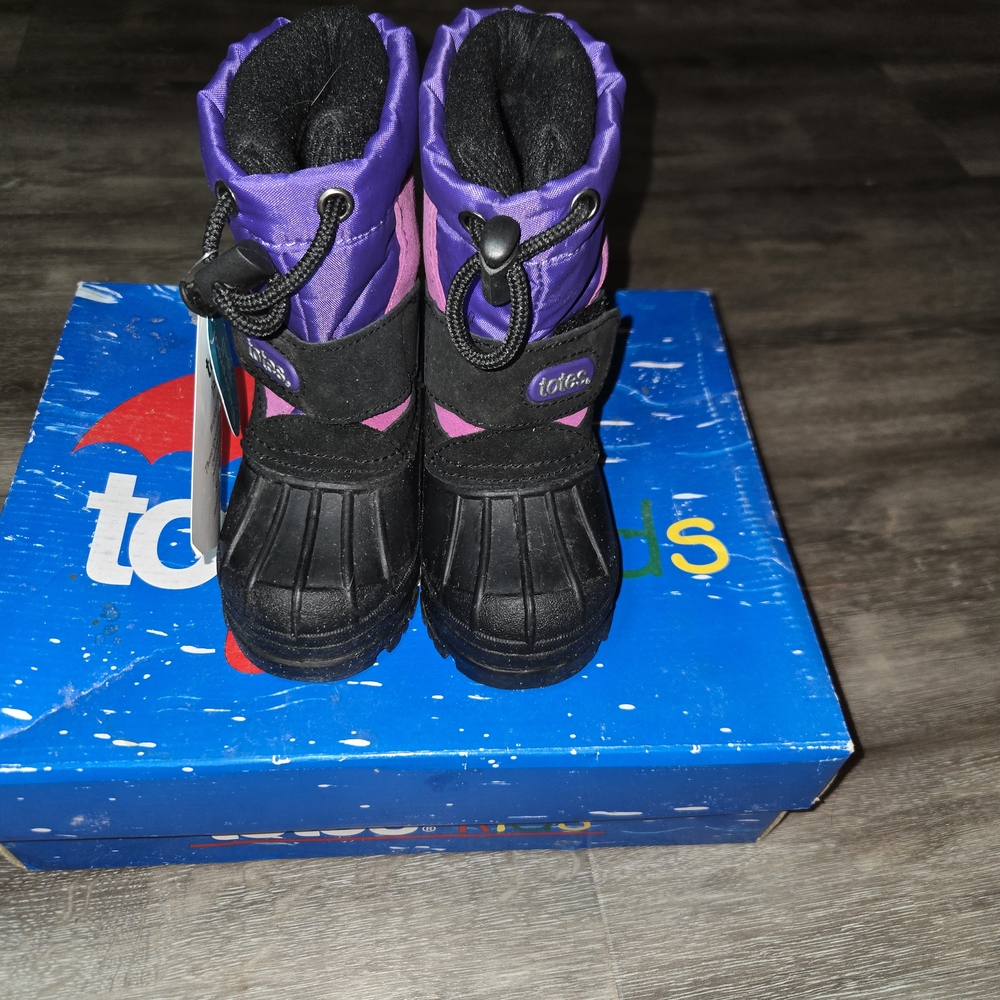 TOTES toddler girls size 5 PURPLE/magenta WINTER‎ SNOW BOOTS black bottoms New